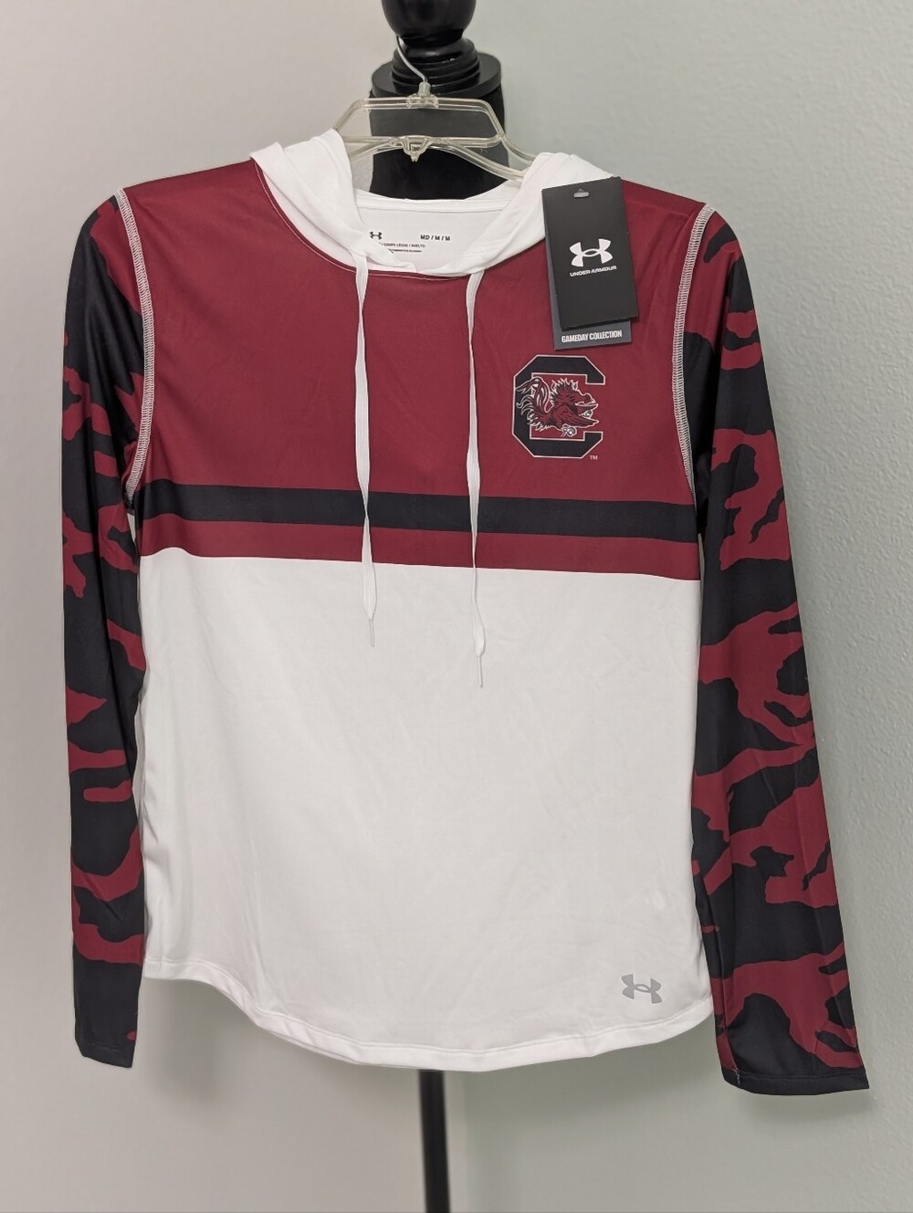 Under Armour South Carolina Gamecocks Hooded Shirt Camo Sleeve NWT M
